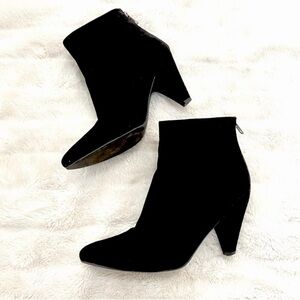 Pointy Toe Black Heeled Ankle Boots Booties Size 7